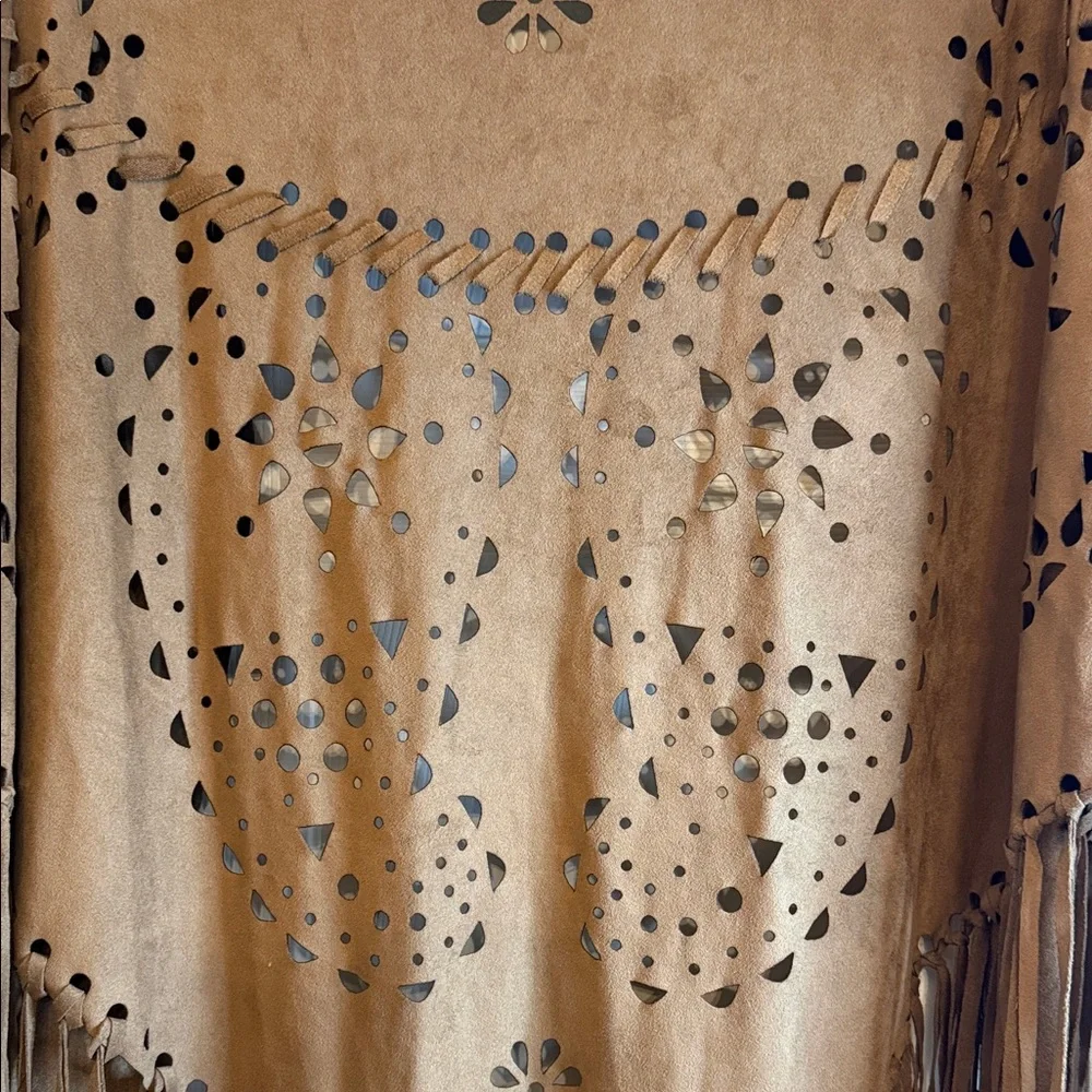 Women's Faux Suede Shawls Fringe Lace Poncho Cape - Picture 4 of 9